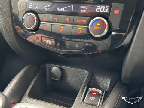 Nissan Qashqai 1.2 DIG-T N-Connecta 2WD Euro 6 (s/s) 5dr 29