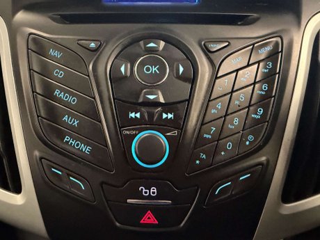 Ford Focus 1.0T EcoBoost Zetec Navigator Euro 5 (s/s) 5dr 17
