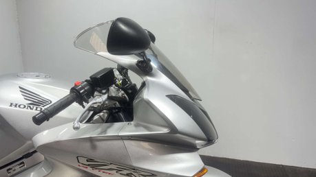 Honda VFR 2001 VTEC ONLY 19K NEW MOT SERVICED SPORTS EXHAUST 800CC 27