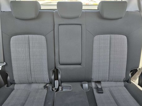 Kia Venga 1.4 1 MPV 5dr Petrol Manual Euro 5 (89 bhp) 28