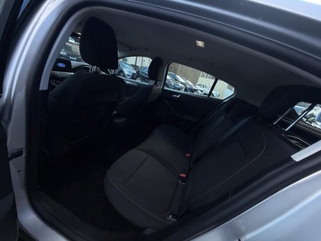 Ford Focus TITANIUM TDCI 13