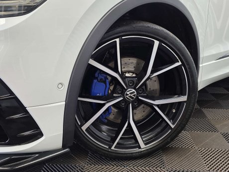 Volkswagen Tiguan 2.0 TSI R SUV 5dr Petrol DSG 4Motion Euro 6 (s/s) (320 ps) 44