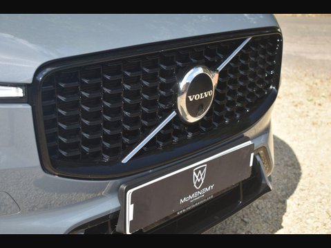 Volvo XC60 2.0 B4 MHEV Plus SUV 5dr Petrol Hybrid Auto Euro 6 (s/s) (197 ps) 7