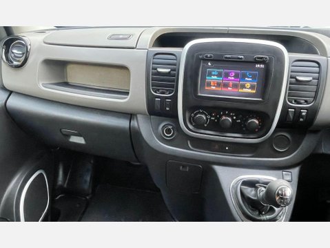 Renault Trafic 1.6 dCi 27 Sport SWB Standard Roof Euro 5 5dr 35