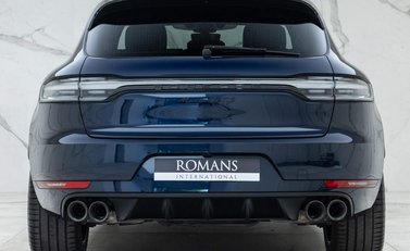 Porsche Macan GTS PDK 22