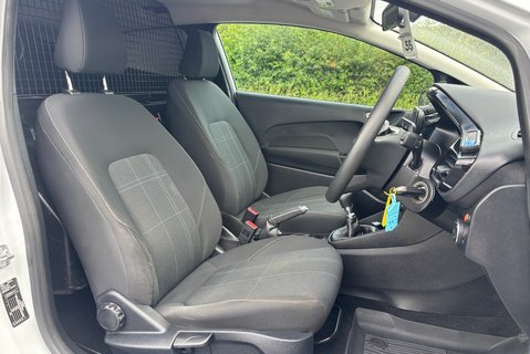 Ford Fiesta 1.5 Tdci Panel Van - Air Con 4