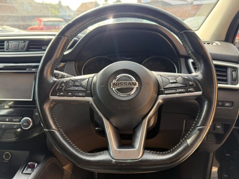 Nissan Qashqai 1.2 DIG-T N-Connecta SUV 5dr Petrol XTRON Euro 6 10