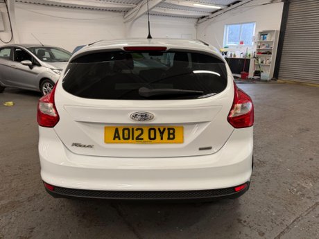 Ford Focus 1.0T EcoBoost Zetec Euro 5 (s/s) 5dr 6