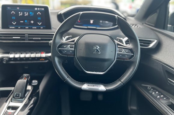 Peugeot 3008 PURETECH S/S 1.2 GT LINE PREMIUM AUTO 31