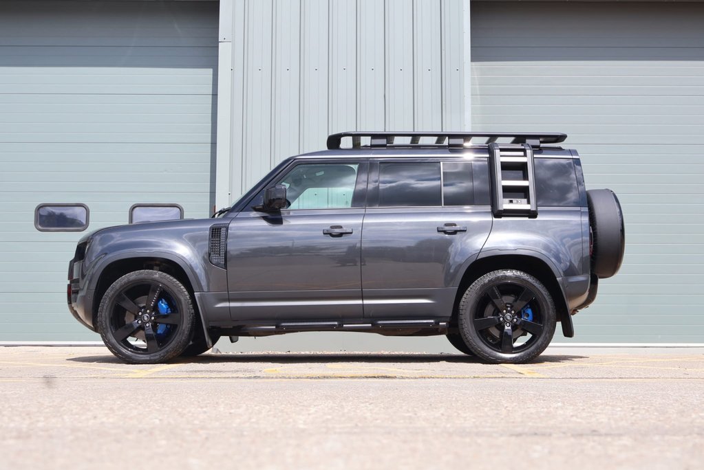 Land Rover Defender 110 2023 HARD TOP  D250 HSE MHEV STYLED BY SEEKER 3 SEATER Huge spec  9