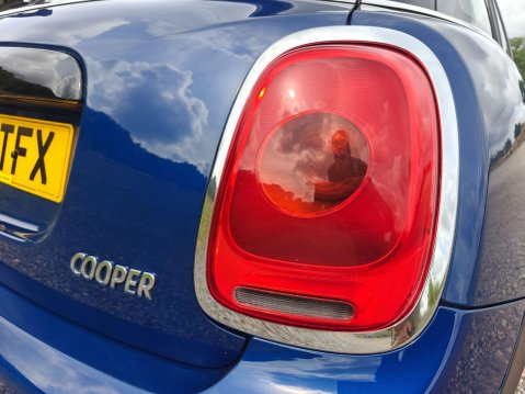 Mini Hatch 1.5 Cooper Auto Euro 6 (s/s) 5dr 90