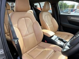 Volvo XC40 2.0 XC40 Inscription Pro T4 Auto 5dr 59