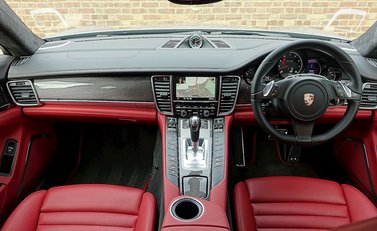 Porsche Panamera Turbo S 14