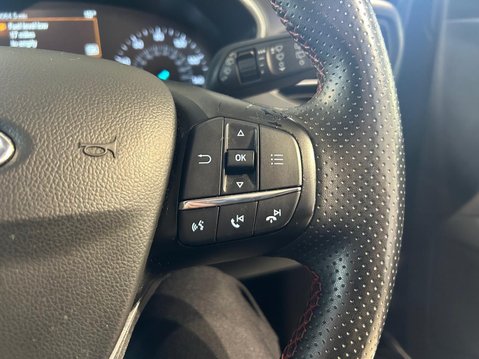 Ford Focus 1.0T EcoBoost ST-Line Style Euro 6 (s/s) 5dr 23