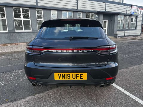 Porsche Macan 3.0 Macan S Semi-Auto 4WD 5dr 34