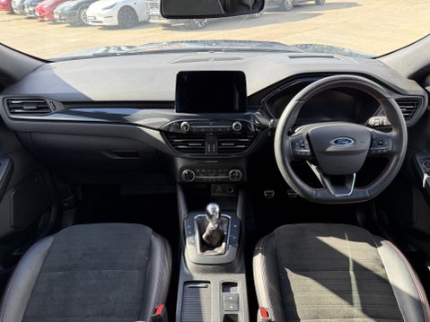 Ford Kuga 1.5 EcoBlue ST-Line X SUV 5dr Diesel Manual Euro 6 (s/s) (120 ps) 32