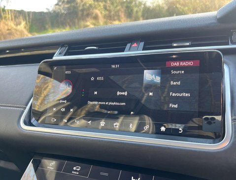 Land Rover Range Rover Velar 3.0 Range Rover Velar R-Dynamic HSE D300 Auto 4WD 5dr 18