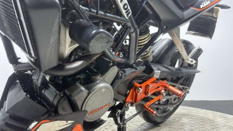 KTM Duke 2011 32K GOOD RUNNING SUPERMOTO PROJECT BIKE 125CC 15BHP 22