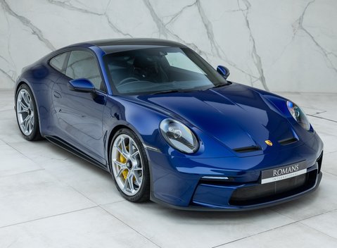 Porsche 911 GT3 Touring (992) 8