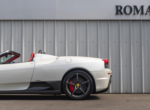 Ferrari 430 Scuderia Spider 16M 37
