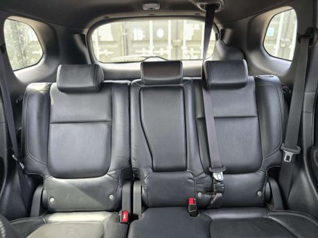 Mitsubishi Outlander 2.4h TwinMotor 13.8kWh 4h SUV 5dr Petrol Plug-in Hybrid CVT 4WD Euro 6 (s/s 17