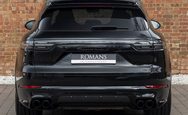 Porsche Cayenne Turbo S E-Hybrid 5