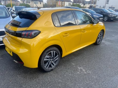 Peugeot 208 PURETECH ALLURE PREMIUM PLUS S/S 9