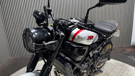 Yamaha XSR700 700 XTRIBUTE 2020 ONLY 5K AKRAPOVIC EXHAUST MODERN RETRO A2 28