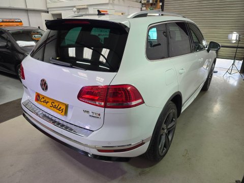 Volkswagen Touareg 3.0 TDI V6 BlueMotion Tech R-Line Plus Tiptronic 4WD Euro 6 (s/s) 5dr 14