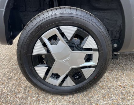 Dacia Spring Spring Expression EV 5dr (26.8 KWH) 45 BHP MODEL 14