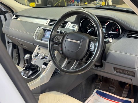 Land Rover Range Rover Evoque 2.0 Range Rover Evoque SE Tech TD4 4WD 5dr 9