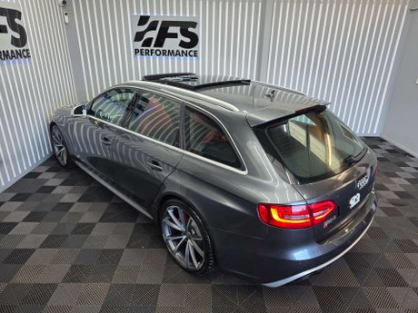 Audi RS4 4.2 FSI V8 Estate 5dr Petrol S Tronic quattro Euro 5 (450 ps) 19