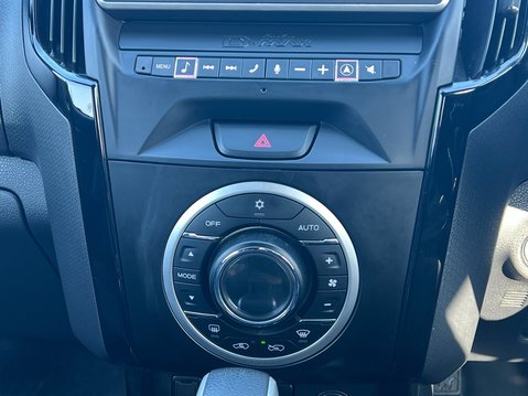 Isuzu D-Max BLADE DCB 25