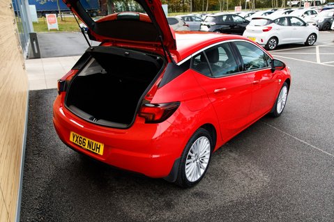Vauxhall Astra ELITE NAV 31
