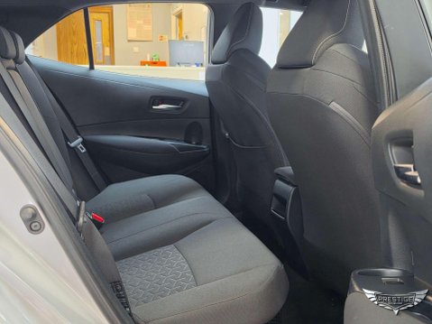 Toyota Corolla 1.8 VVT-h Icon Tech CVT Euro 6 (s/s) 5dr 62
