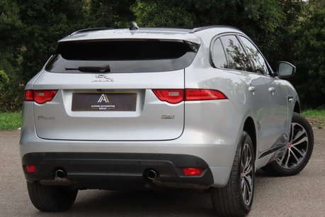 Jaguar F-Pace 2.0 D240 R-Sport SUV 5dr Diesel Auto AWD Euro 6 (s/s) (240 ps) 4