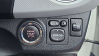 Toyota Yaris 1.33 Dual VVT-i Design Hatchback 5dr Petrol Multidrive S Euro 6 (99 ps) 26