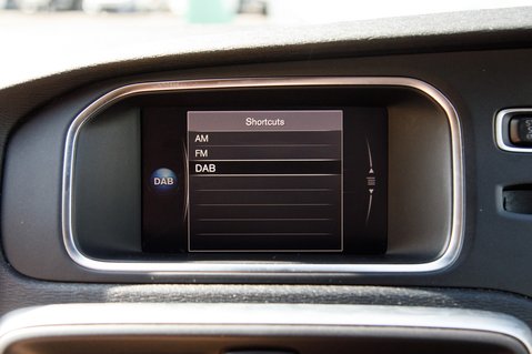 Volvo V40 T2 MOMENTUM NAV PLUS 16