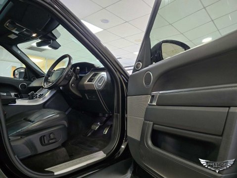 Land Rover Range Rover Sport 3.0 SD V6 HSE Auto 4WD Euro 6 (s/s) 5dr 48