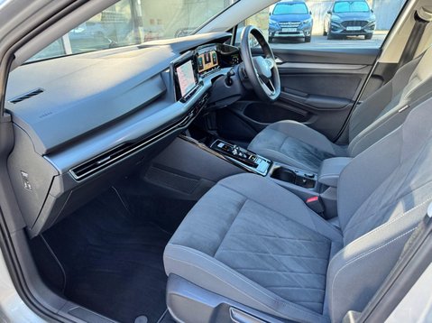 Volkswagen Golf STYLE ETSI DSG 38
