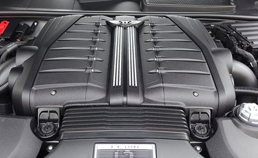 Bentley Bentayga 9