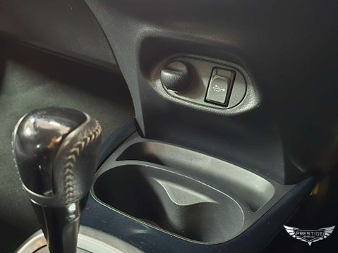 Toyota Yaris 1.5 VVT-h Design E-CVT Euro 6 5dr 25