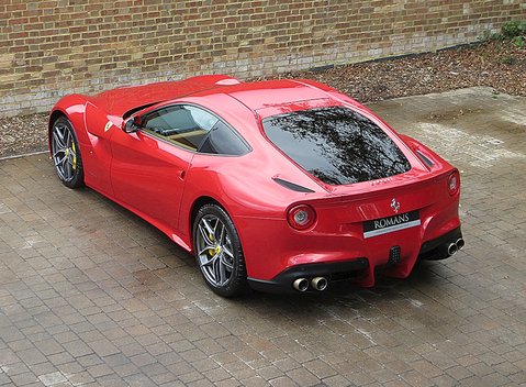 Ferrari F12 Berlinetta 8