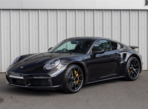 Porsche 911 (992) Turbo S 6