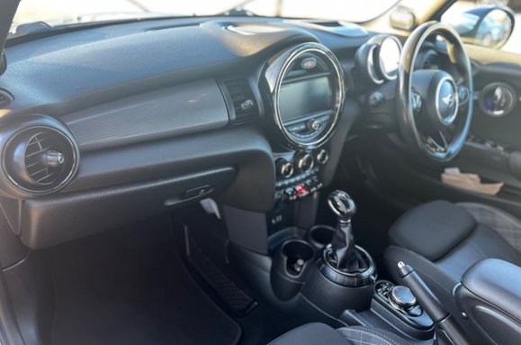 Mini Convertible COOPER AUTO HUGE SPEC 32