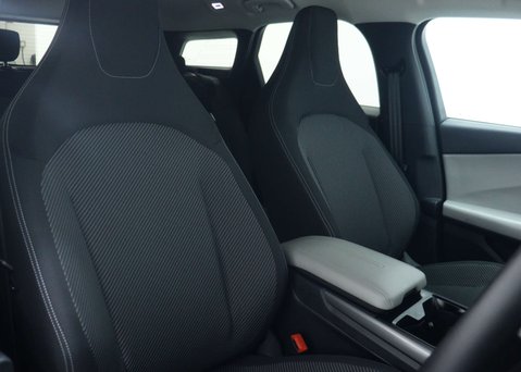Ford Explorer Standard Range 52kWh Style SUV 5dr Electric Auto (170 ps) 48
