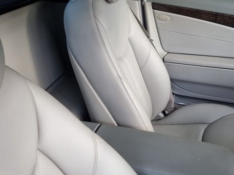 Mercedes-Benz SL Series SL350 33