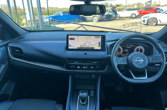 Nissan Qashqai DIG-T TEKNA DCT MHEV AUTO 33