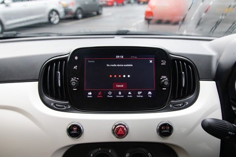 Fiat 500 DOLCEVITA MHEV 23