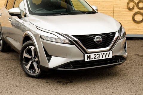 Nissan Qashqai DIG-T N-CONNECTA MHEV 10